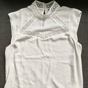 RW&Co White lace top 🤍